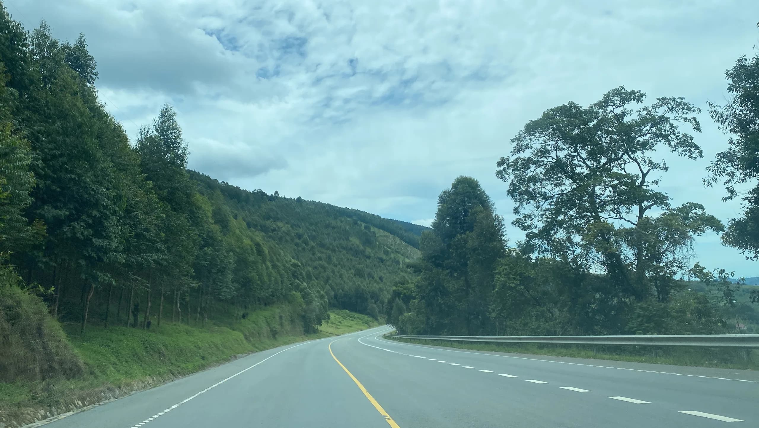 A road through the East African countryside